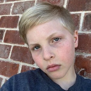 Meet your Posher, Max